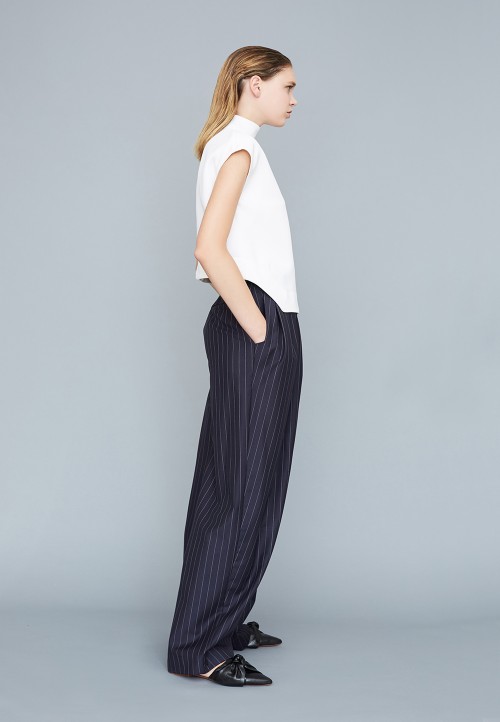 Loose pleat-front trousers