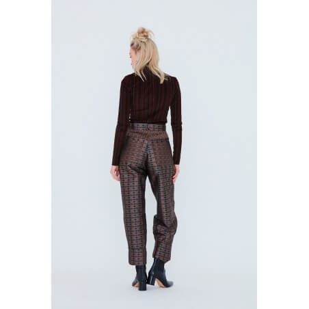 Sleeveless jeans-style jacket/coat with classic seam details