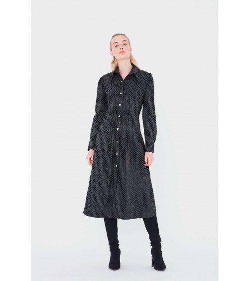 Sleeveless jeans-style jacket/coat with classic seam details