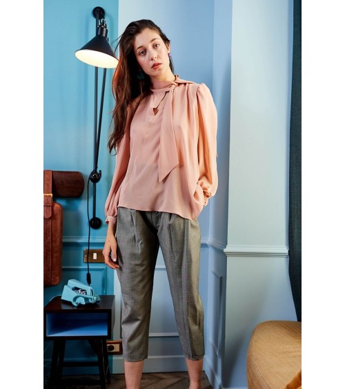 Le 608 Léa Blouse à col noué soie beige poils